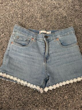 Levi's Light Wash Denim Shorts with White Daisy Lace Hem